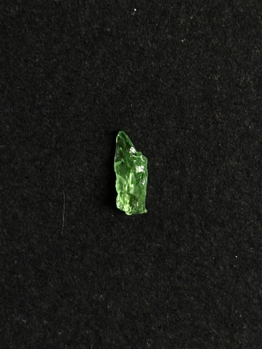 TSAVORITA BRUTO (GRANATE VERDE)