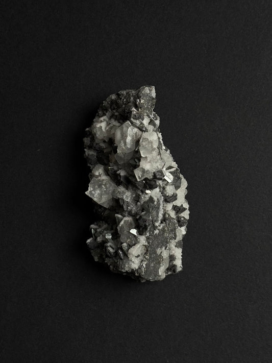 TETRAEDRITA, FLUORITA GRIS Y CUARZO CRISTAL