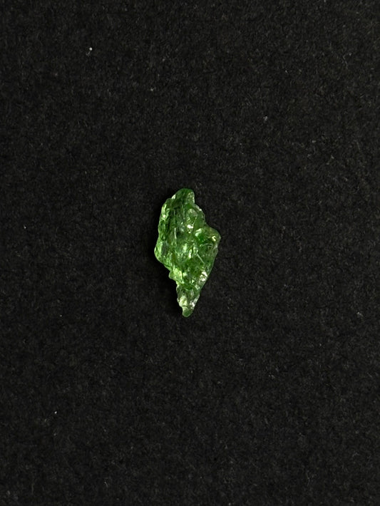 TSAVORITA BRUTO (GRANATE VERDE)