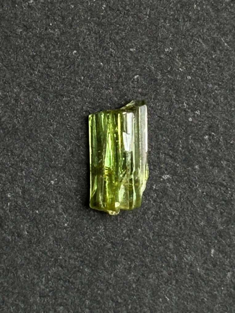 TURMALINA VERDE BRUTO