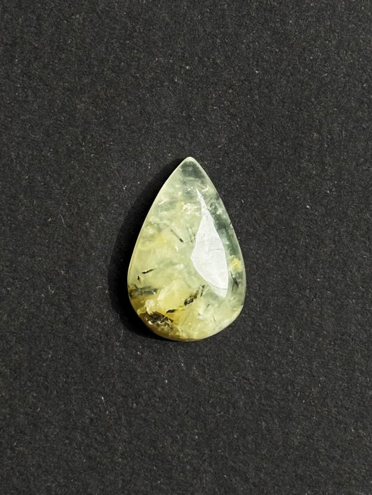 PREHNITA CABUJÓN GOTA