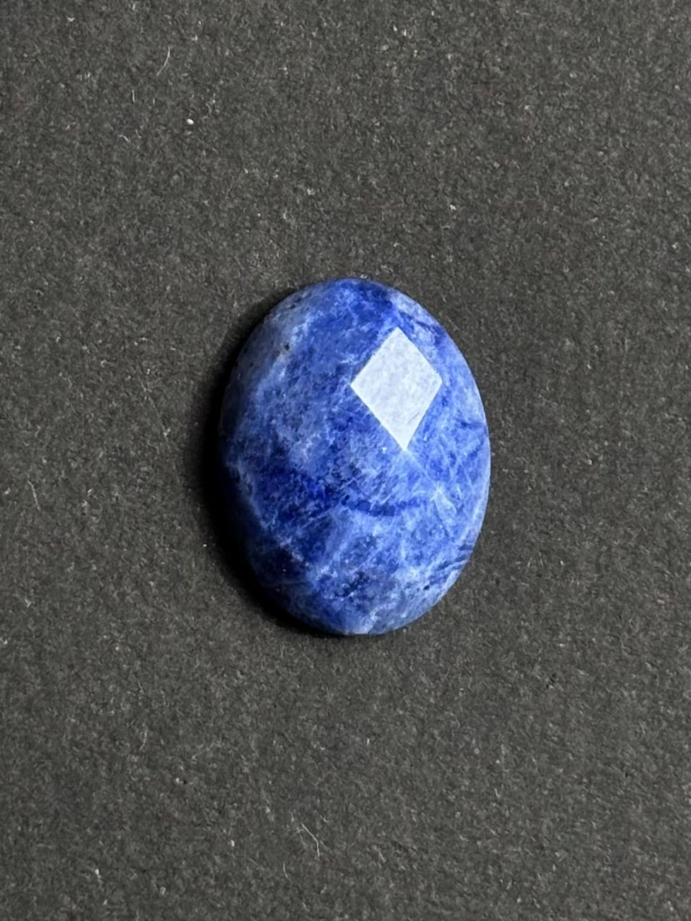 SODALITA CABUJÓN FACETADO OVAL