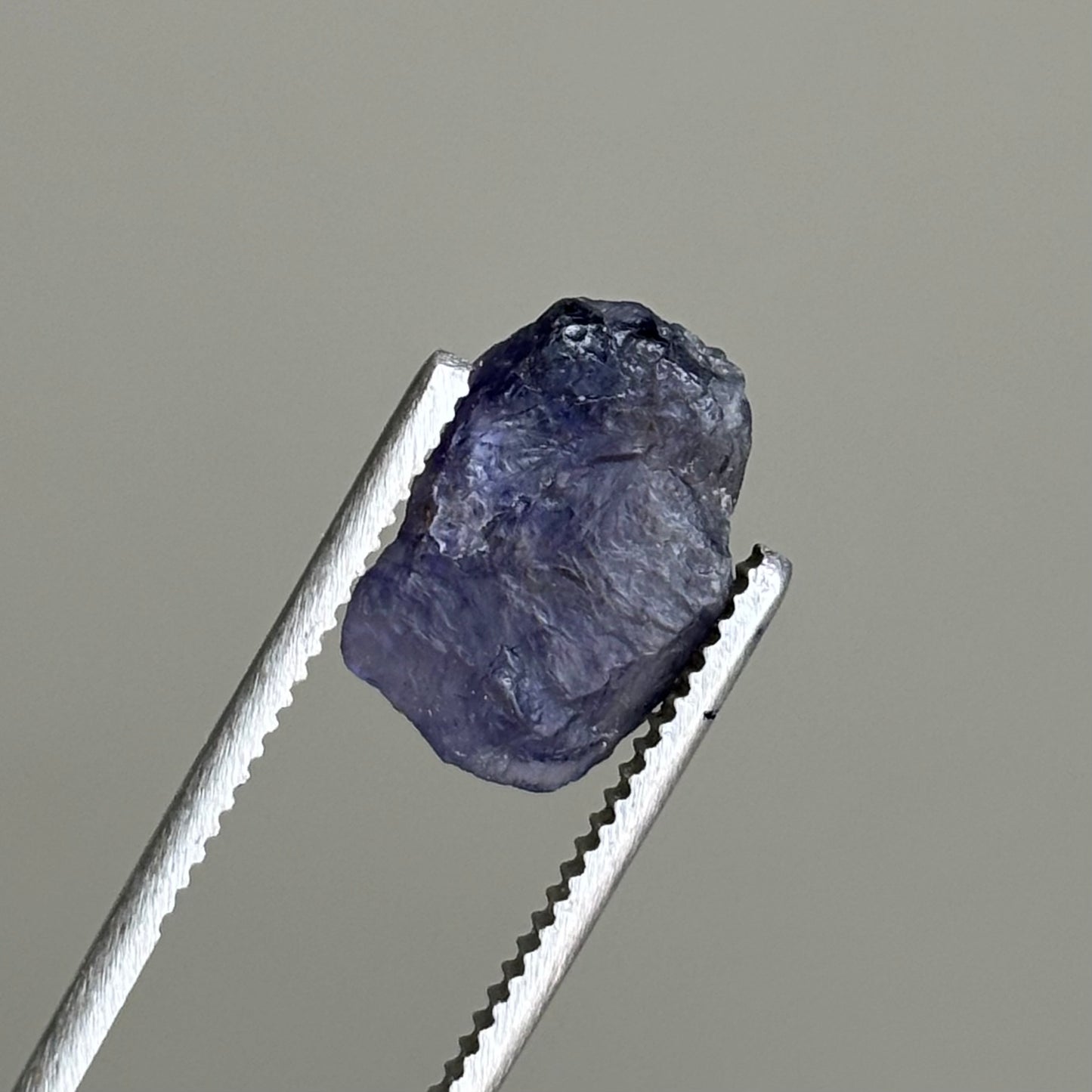 raw iolite