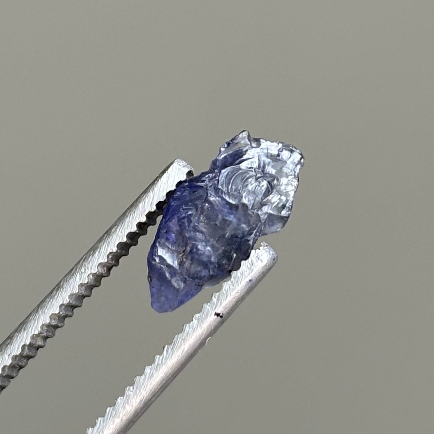 raw iolite