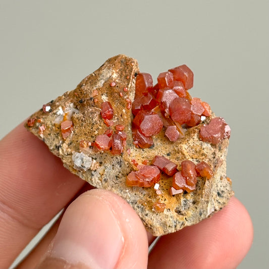 vanadinite in matrix