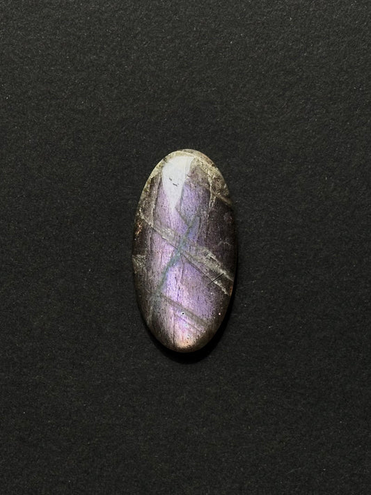 LABRADORITA MORADA CABUJÓN OVAL