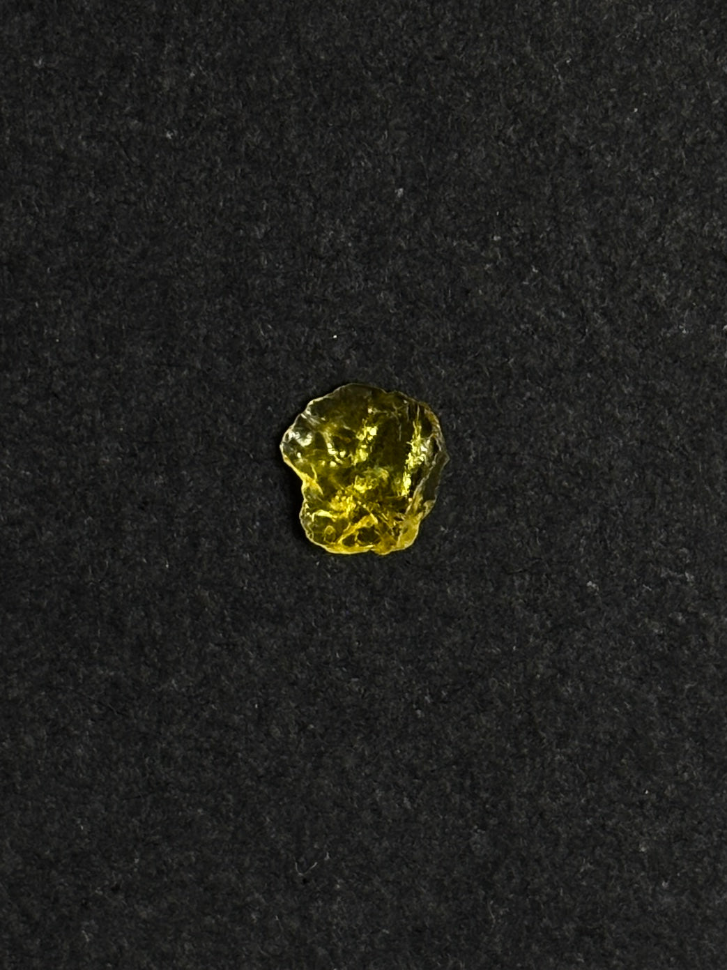 TURMALINA AMARILLA BRUTO