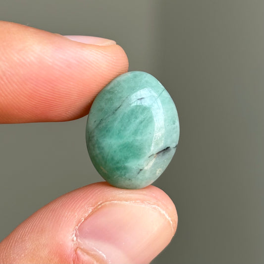 emerald cabochon