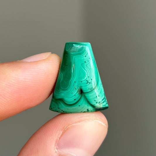 malachite cabochon