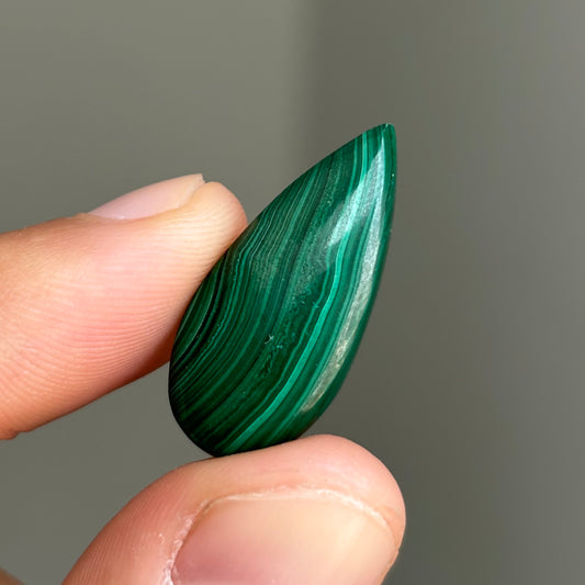 malachite cabochon