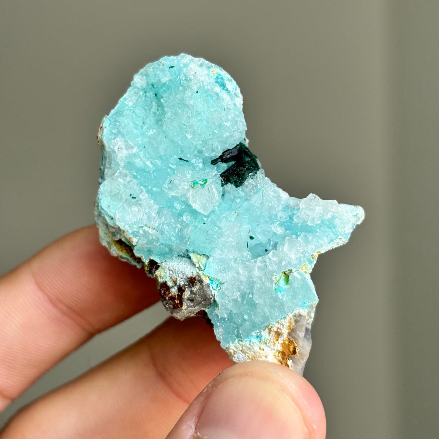 gem silica and Atacamite