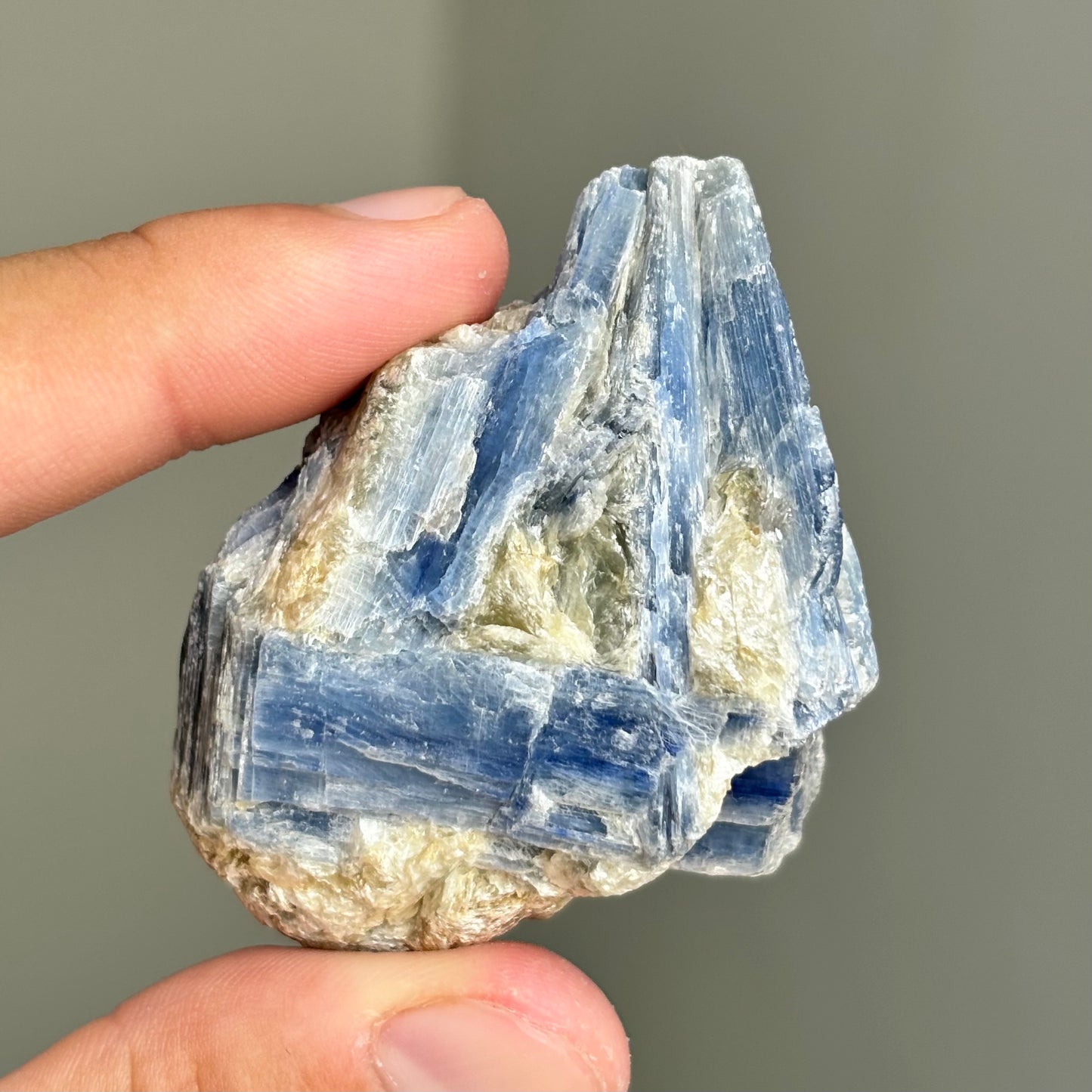 raw blue kyanite