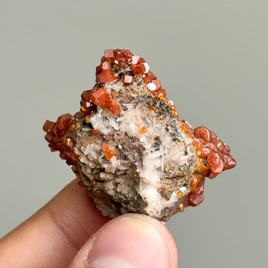 vanadinite in matrix