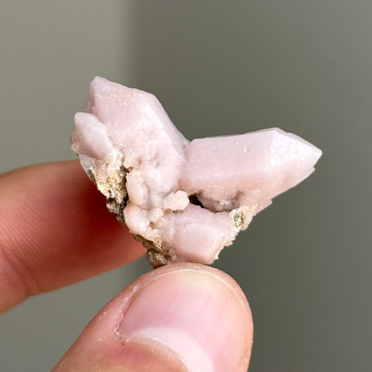 macrocrystalline rose quartz