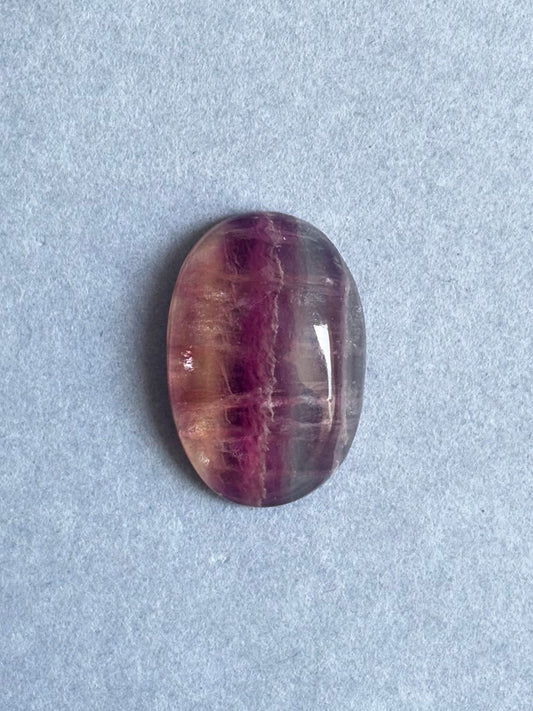 FLUORITA BICOLOR AMARILLA Y MORADA CABUJÓN OVAL