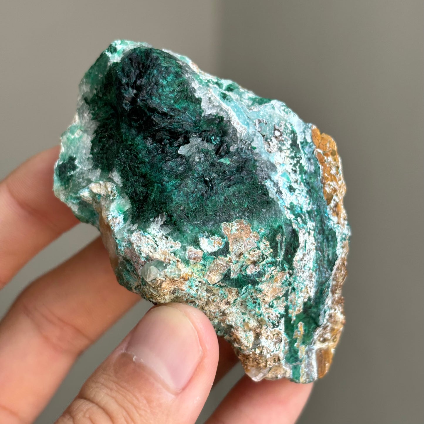 gem silica and Atacamite