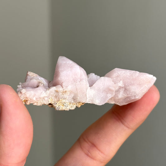 macrocrystalline rose quartz